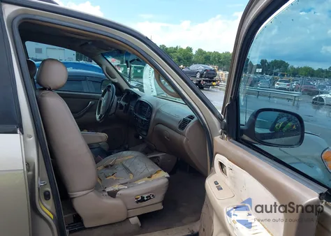 2004 Toyota Sequoia Sr5 V8 z USA, uszkodzony, nr VIN 5TDBT44A34S211237